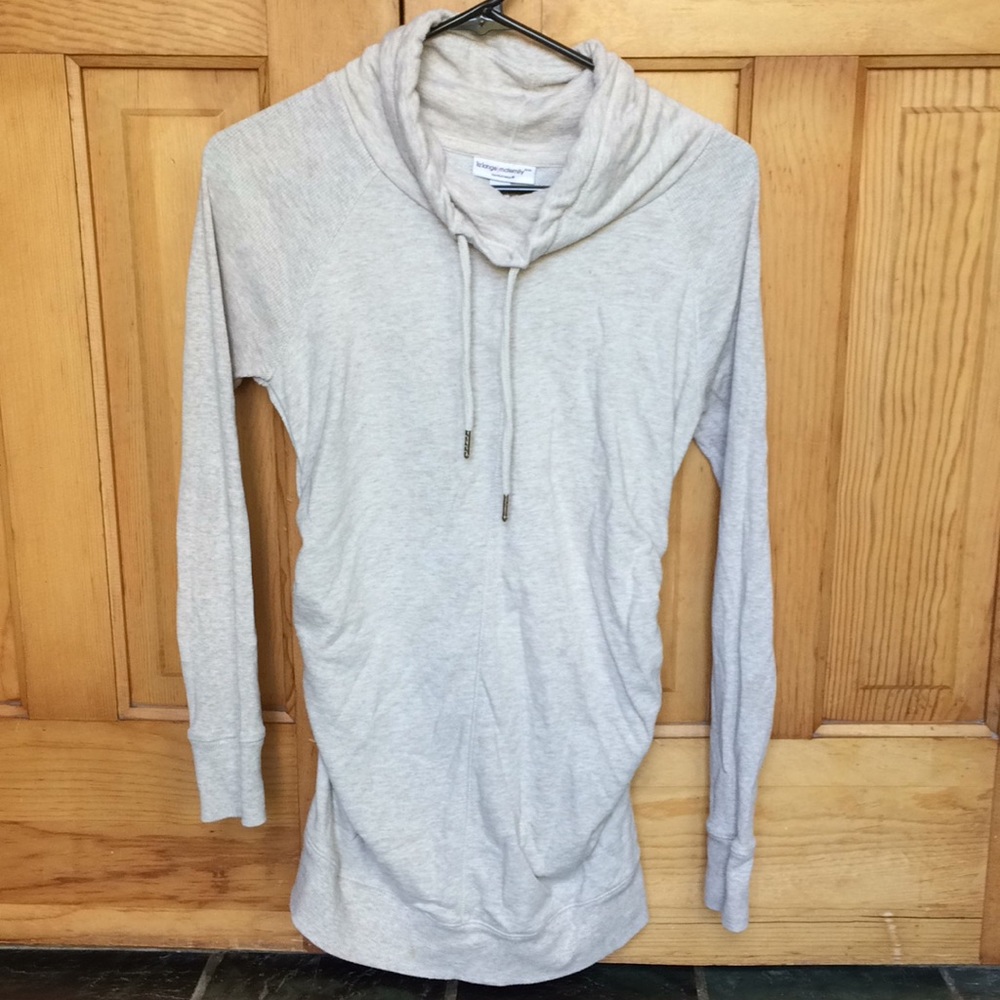 Liz Lange Maternity long sleeve light sweater